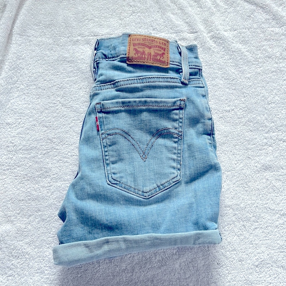 Women’s Denim Levi Mid Length Shorts